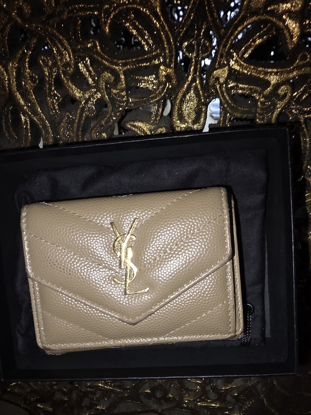 Yves Saint Laurent Quilted Beige Leather Compact Wallet Coa Incl